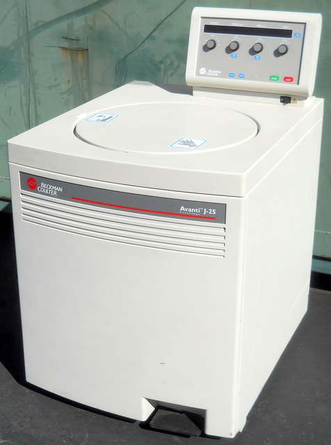 Avanti J-25 Refrigerated Superspeed Floor Model Centrifuge