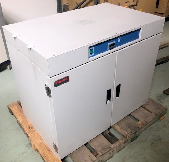 6877 Benchtop Incubator