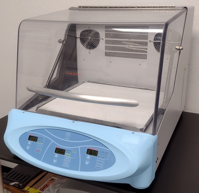 MaxQ 4000 Incubator Shaker