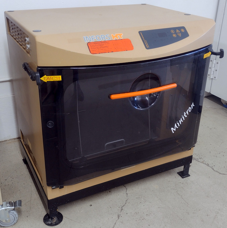 Minitron Floor Model Incubator Shaker with CO2/Humidity